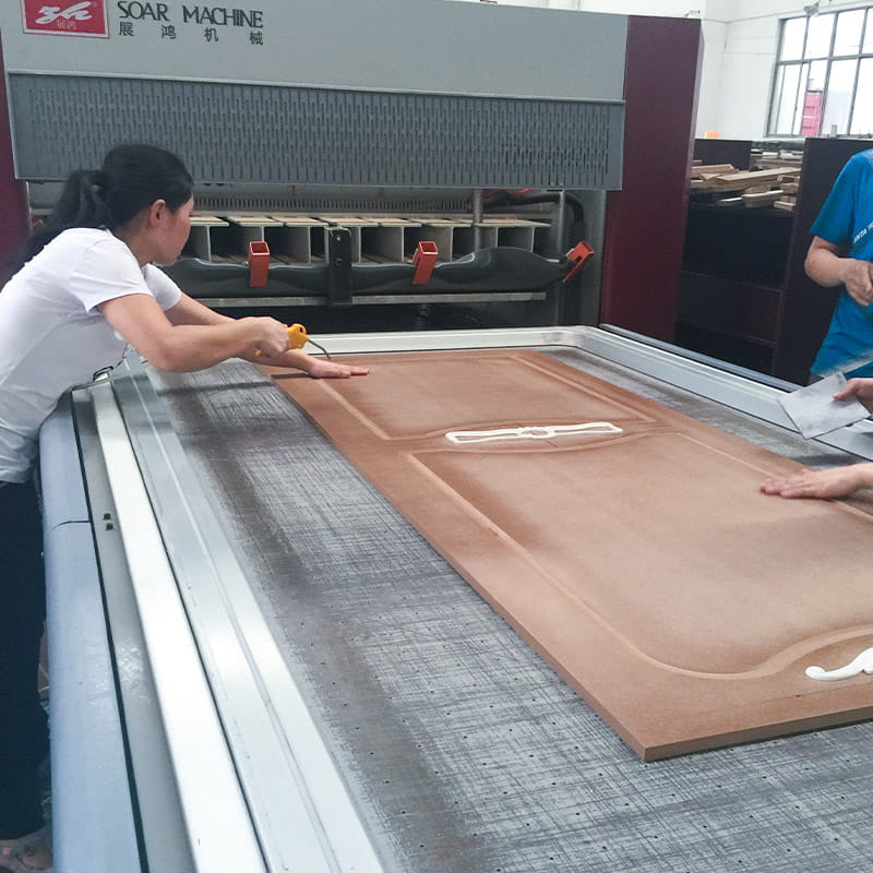 LM501 PVC Fholúis Teirmeaforming greamaitheach do dhoirse adhmaid